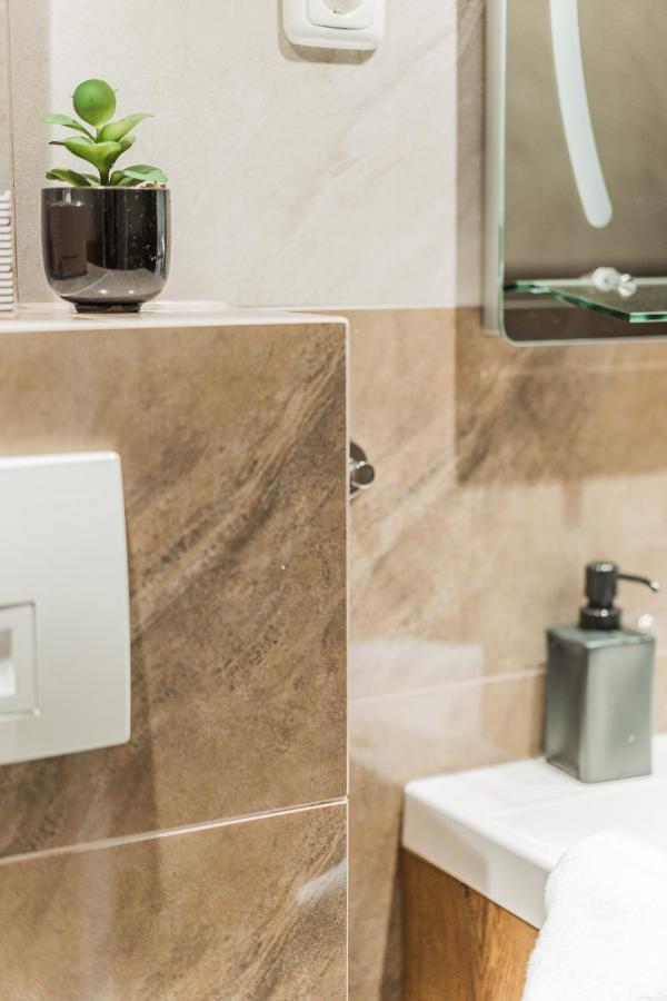 Zeus Design Mini Apartment Erlach #10 Bécs Kültér fotó